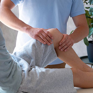 Knee physiotherapy and gait analysis for improved mobility