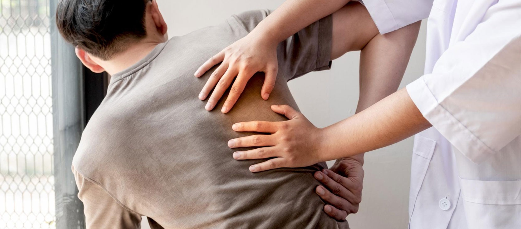 Upper Back pain treatment in Gurgaon