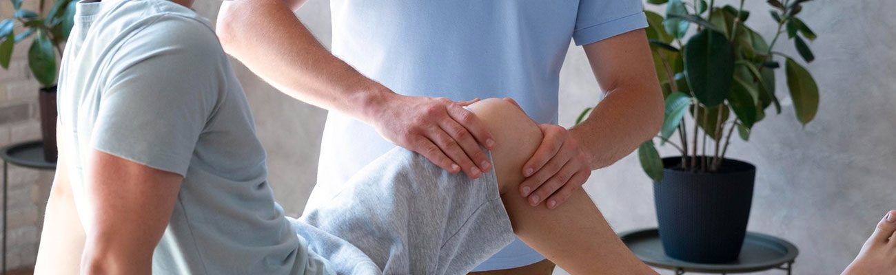 Patient receiving knee alignment assessment at EEZALIGN Gurugram