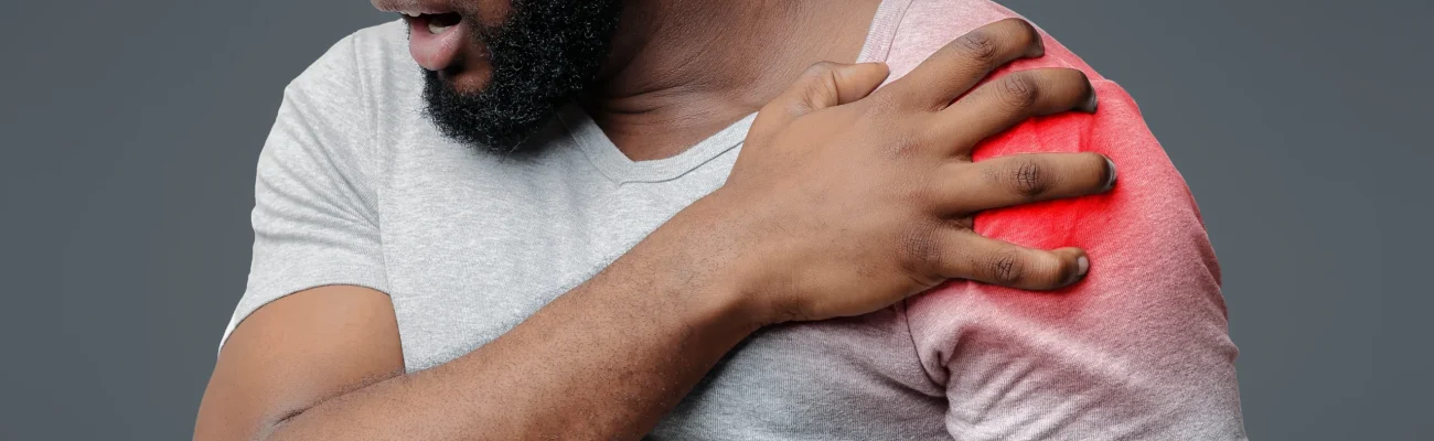 young-man-suffering-from-pain-shoulder Shoulder pain